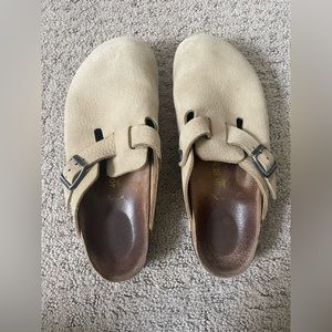 Tan Boston Birkenstocks